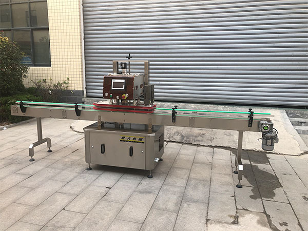 噴頭蓋全自動旋蓋機-噴頭蓋搓蓋旋蓋機實拍圖