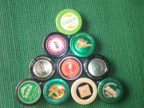 全自動(dòng)辣椒醬灌裝真空旋蓋一體機(jī)